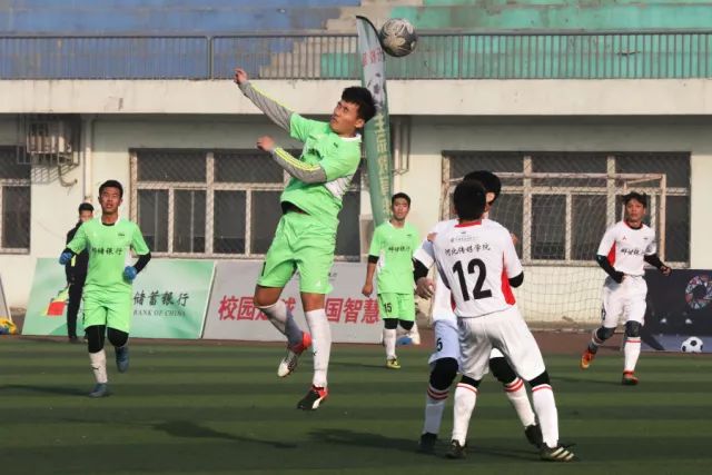 徐杰22+13广东胜同曦 阿不都16+7新疆胜天津
